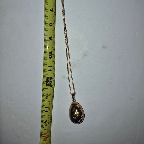 Vintage Joan Rivers Faberge Egg Gold Tone Pendant Necklace - Picture 4 of 4